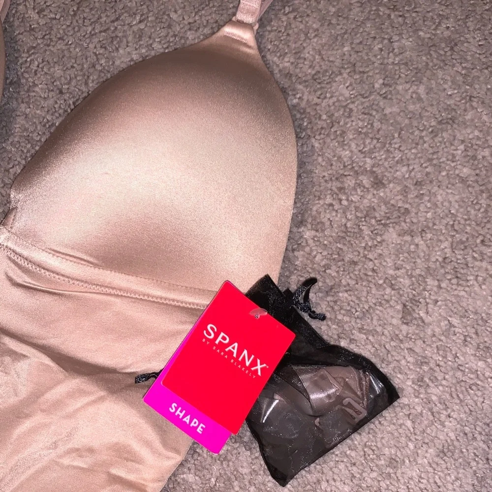 Plunge low-back bodysuit NWT - Picture 4 of 7